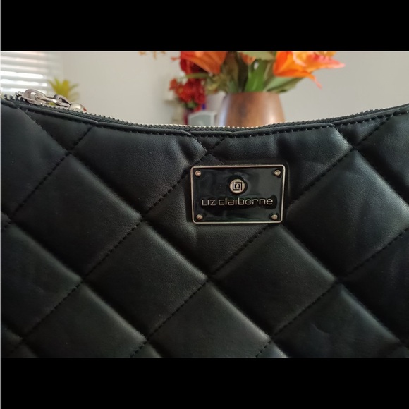 Liz Claiborne Black Quilted Shoulder Bag - Picture 2 of 8